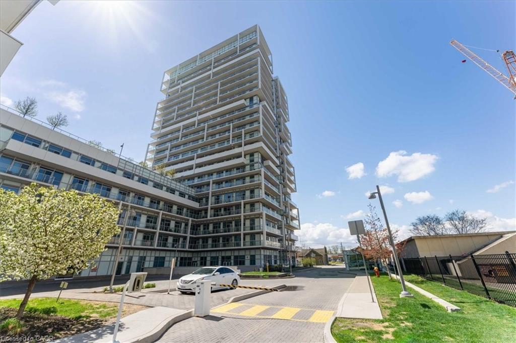 415-55 Speers Road, Oakville, ON - Outdoor With Balcony