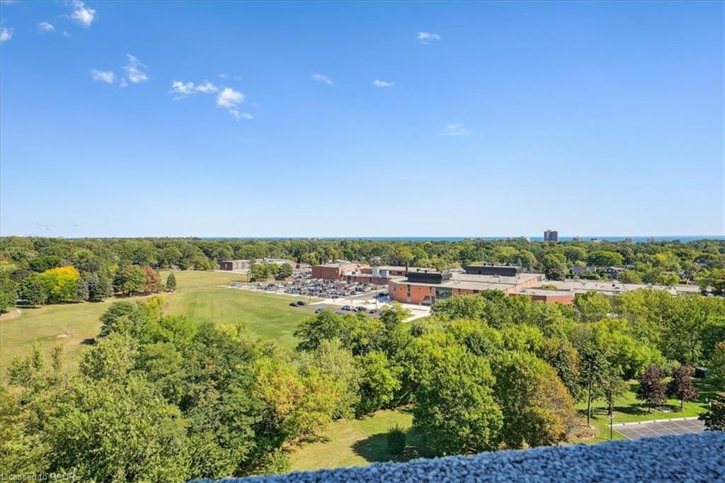 1105-5090 Pinedale Avenue, Burlington, ON - Outdoor With View