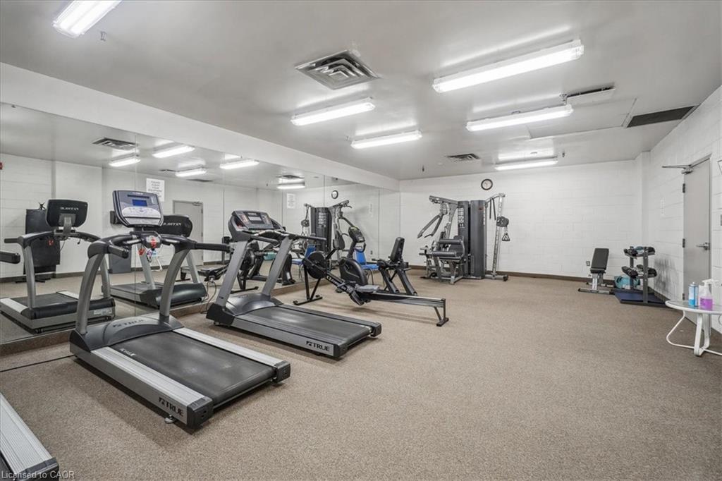 1105-5090 Pinedale Avenue, Burlington, ON - Indoor Photo Showing Gym Room