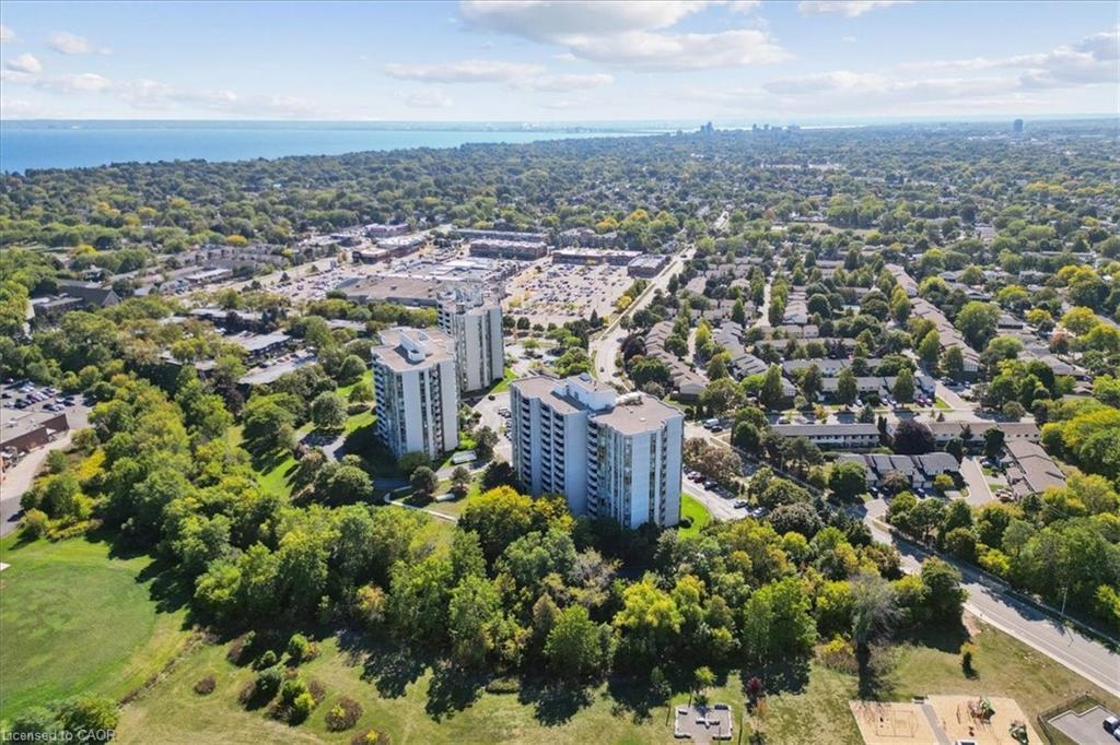 1105-5090 Pinedale Avenue, Burlington, ON - Outdoor With View