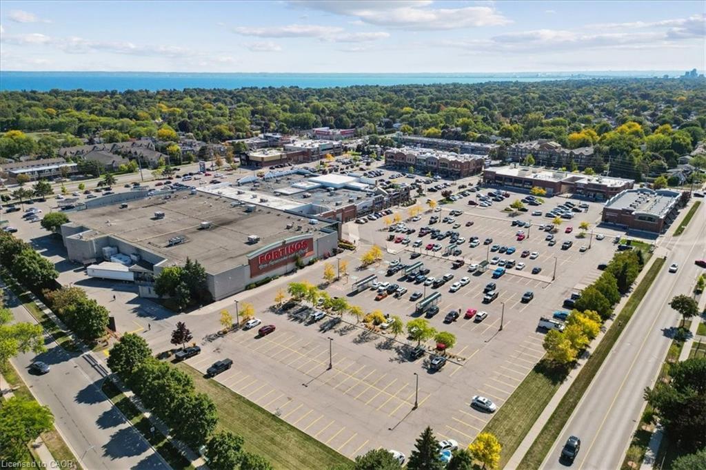 1105-5090 Pinedale Avenue, Burlington, ON - Outdoor With View