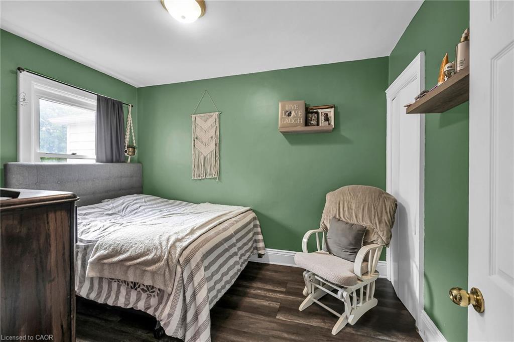 244 Cope Street, Hamilton, ON - Indoor Photo Showing Bedroom
