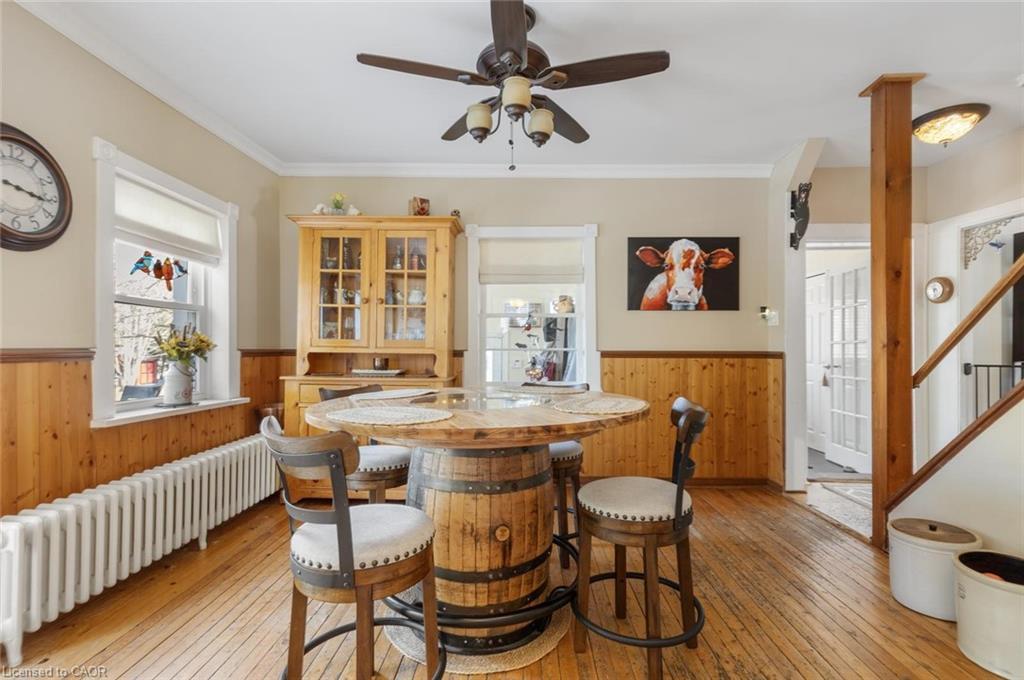 11011 Guelph Line, Milton, ON - Indoor Photo Showing Dining Room