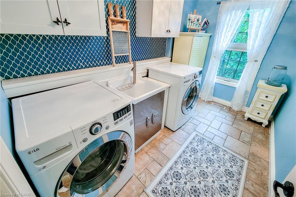 793073 3Rd Line, Mono, ON - Indoor Photo Showing Laundry Room