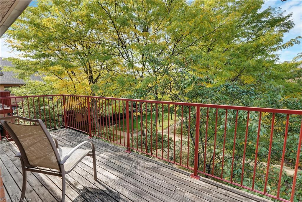 733-1510 Pilgrims Way, Oakville, ON - Outdoor