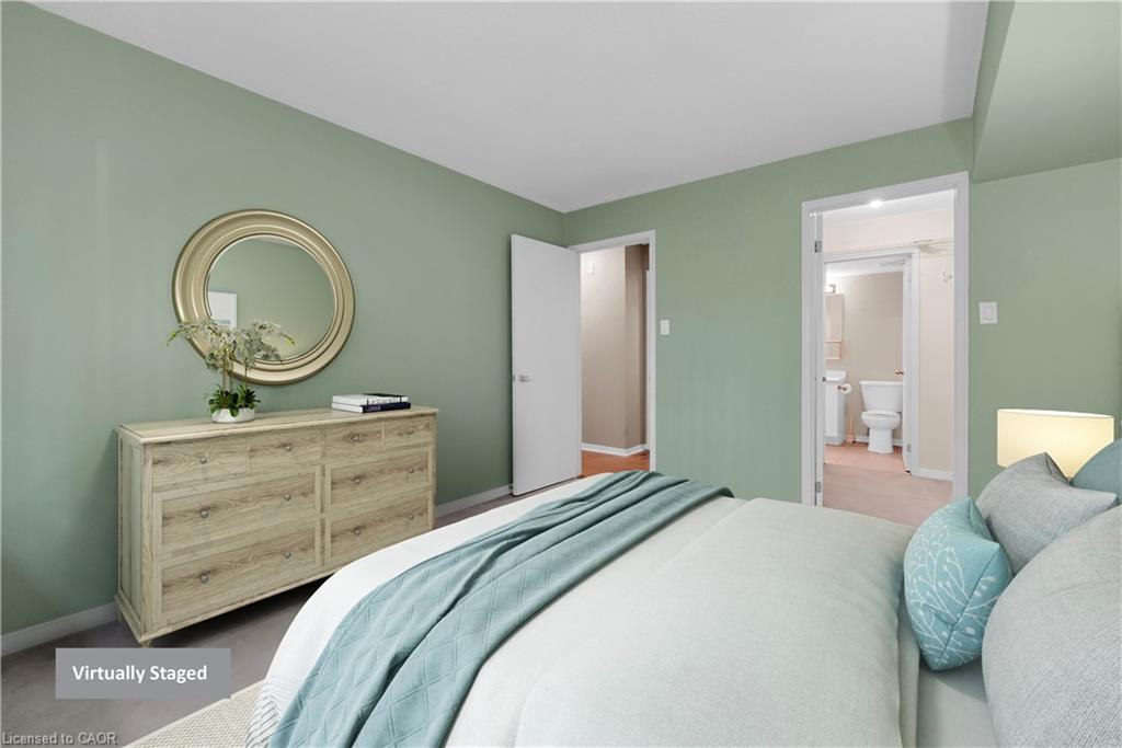 733-1510 Pilgrims Way, Oakville, ON - Indoor Photo Showing Bedroom