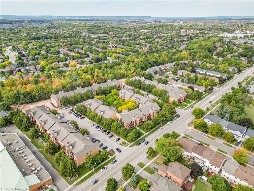 733-1510 Pilgrims Way, Oakville, ON - Outdoor With View