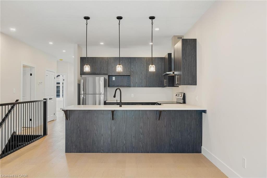 202-12 Washington Street, Norwich, ON - Indoor Photo Showing Kitchen With Upgraded Kitchen