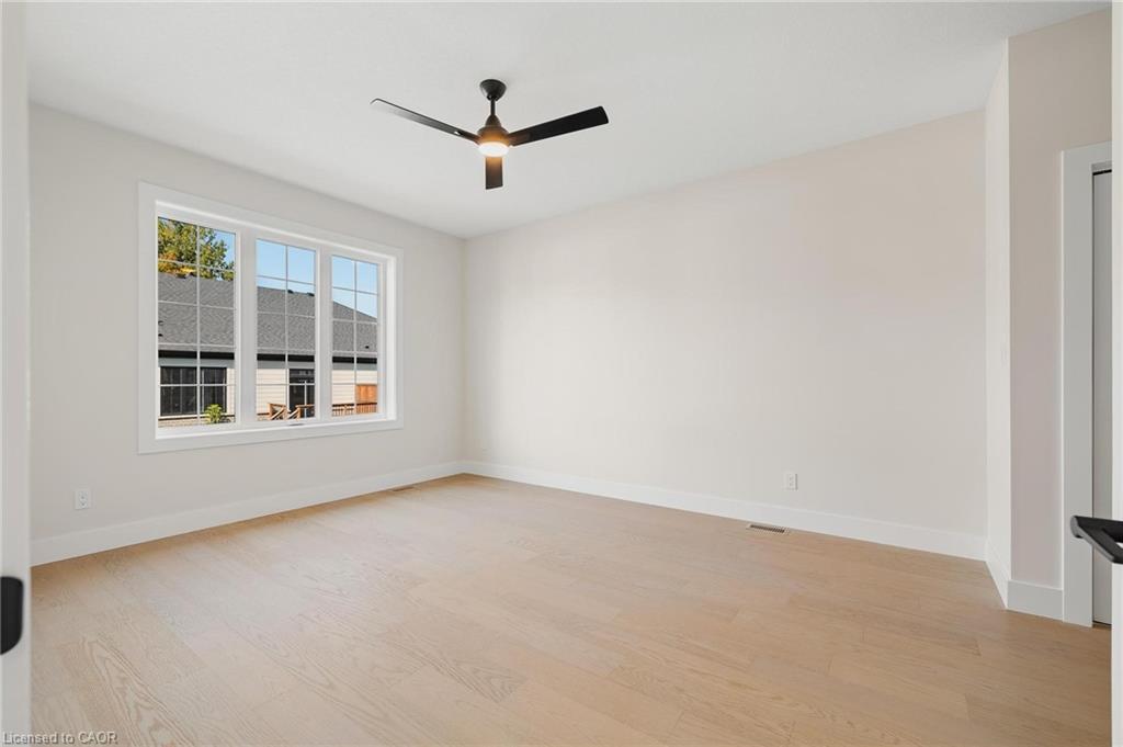 202-12 Washington Street, Norwich, ON - Indoor Photo Showing Other Room