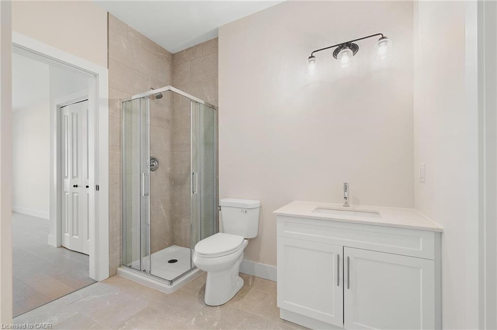 202-12 Washington Street, Norwich, ON - Indoor Photo Showing Bathroom