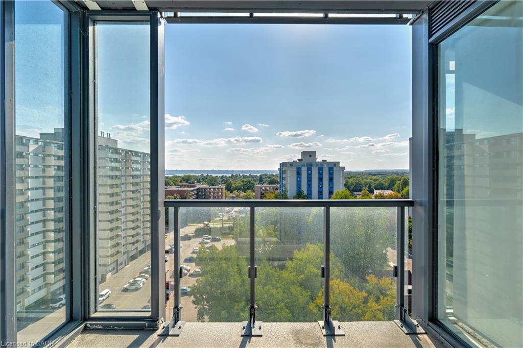1007-500 Brock Avenue, Burlington, ON - With Balcony With View