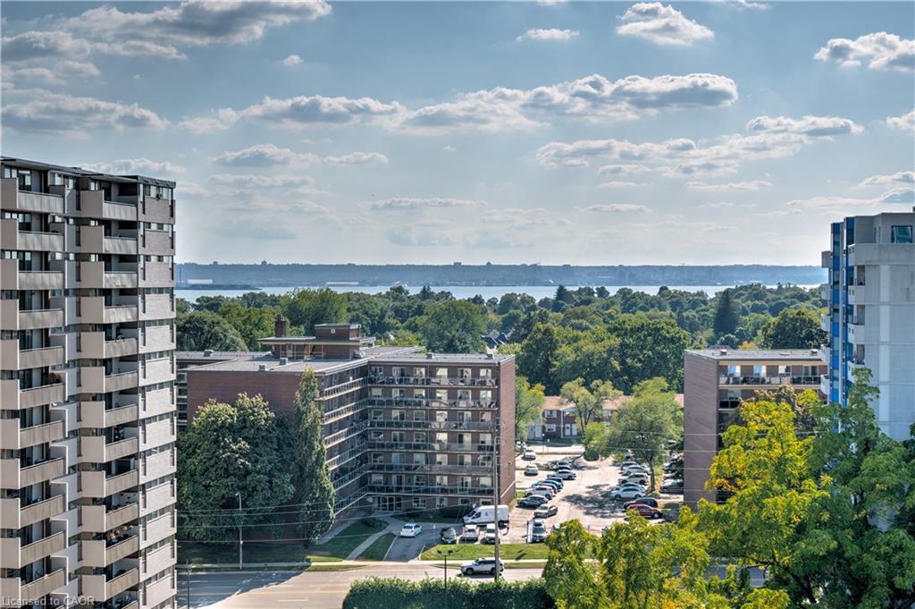 1007-500 Brock Avenue, Burlington, ON - Outdoor With View