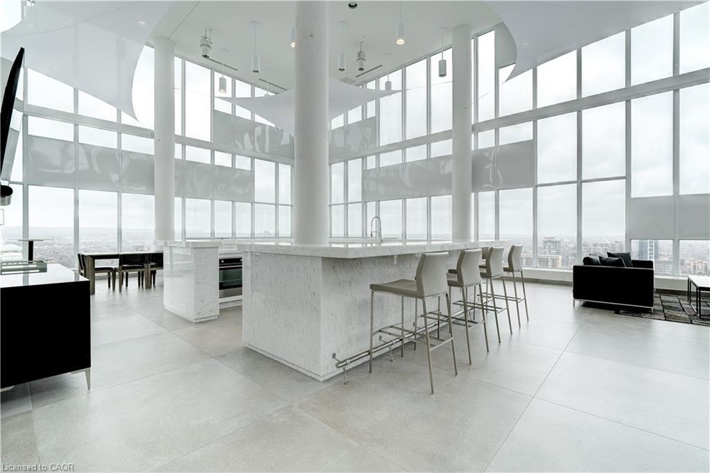 1007-500 Brock Avenue, Burlington, ON - Indoor