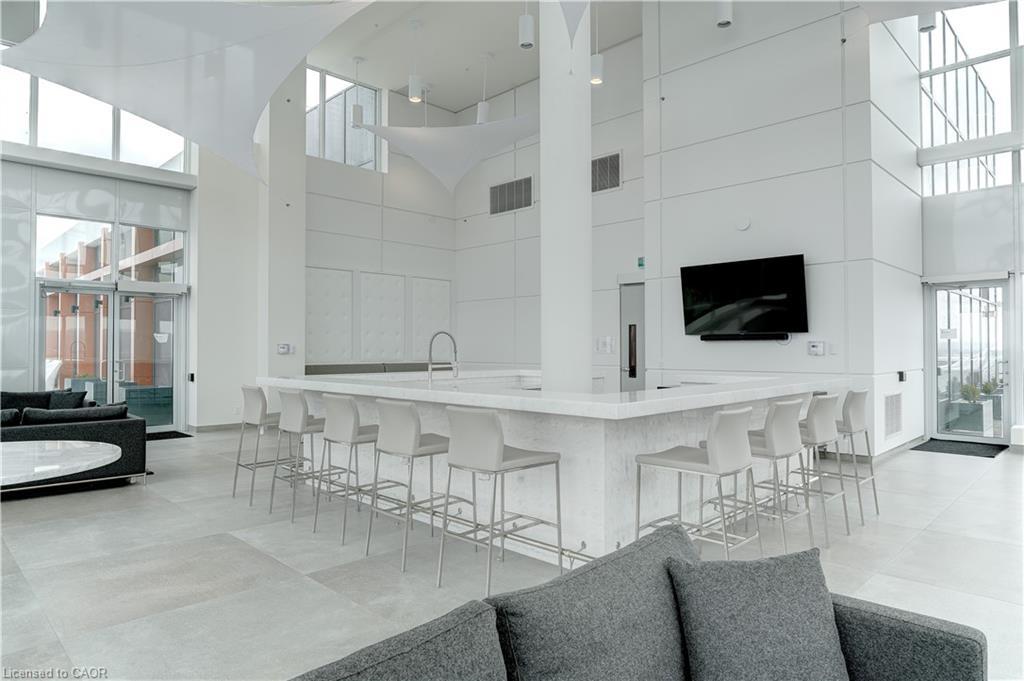 1007-500 Brock Avenue, Burlington, ON - Indoor