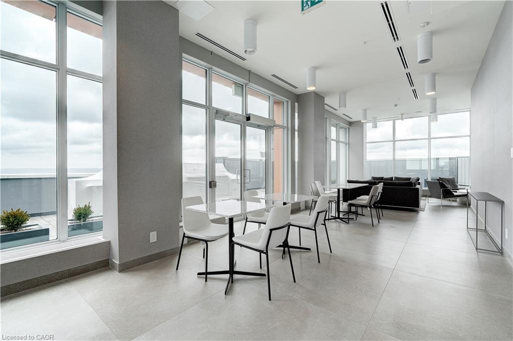 1007-500 Brock Avenue, Burlington, ON - Indoor