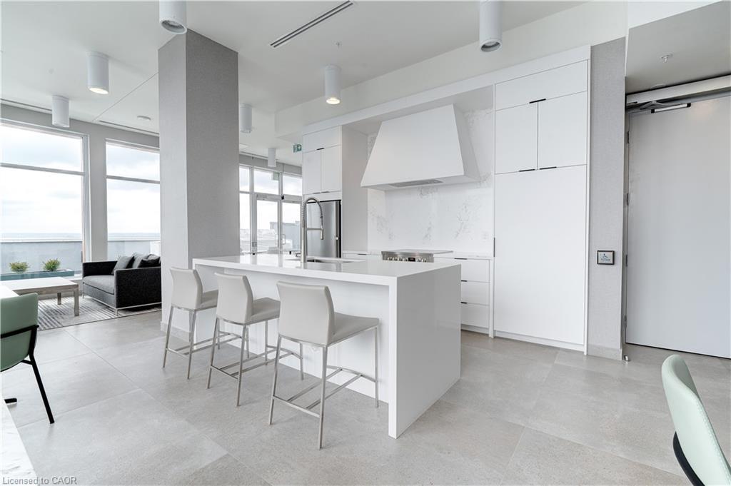 1007-500 Brock Avenue, Burlington, ON - Indoor