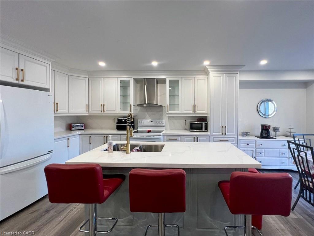 112 Gillespie Drive, Brantford, ON - Indoor Photo Showing Kitchen With Double Sink