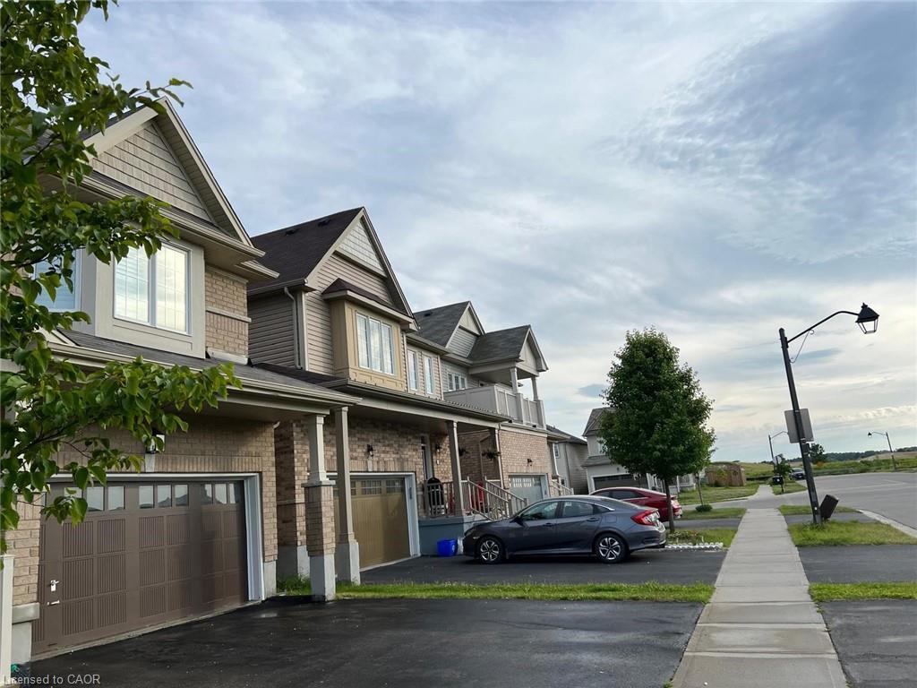 112 Gillespie Drive, Brantford, ON - Outdoor