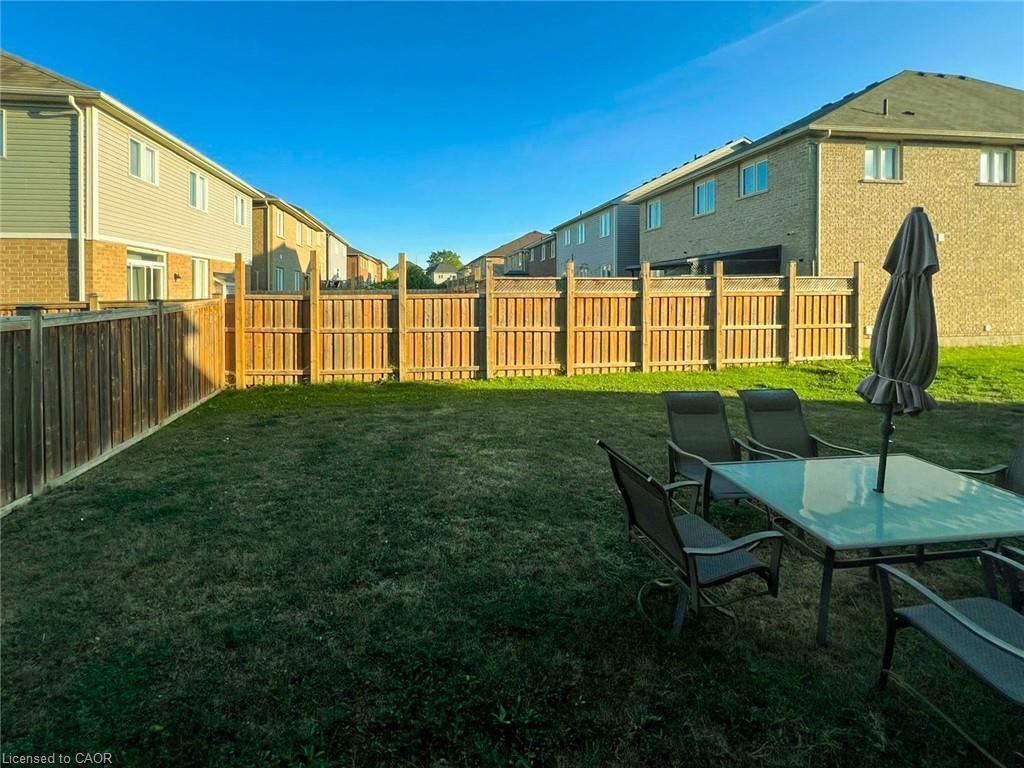 112 Gillespie Drive, Brantford, ON - Outdoor