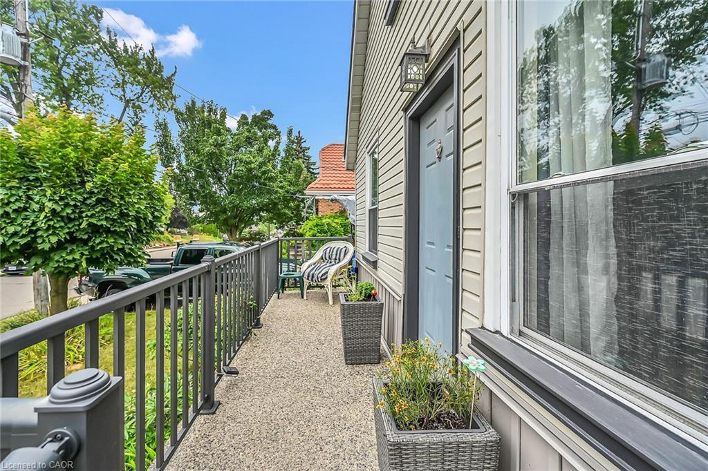 321 East 12Th Street, Hamilton, ON - Outdoor With Exterior