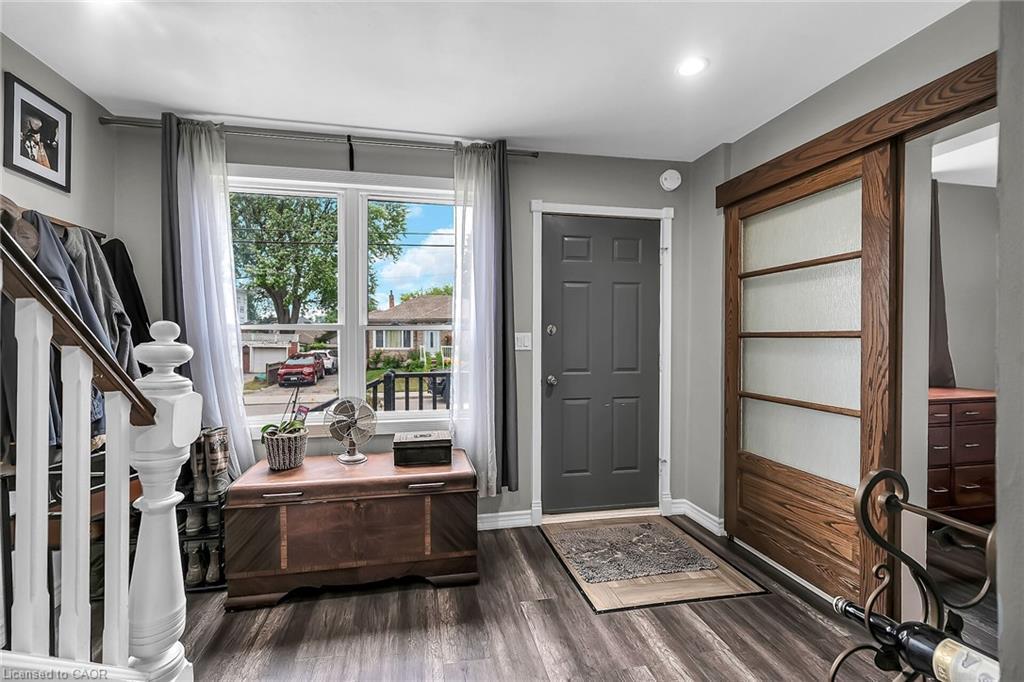 321 East 12Th Street, Hamilton, ON - Indoor Photo Showing Other Room