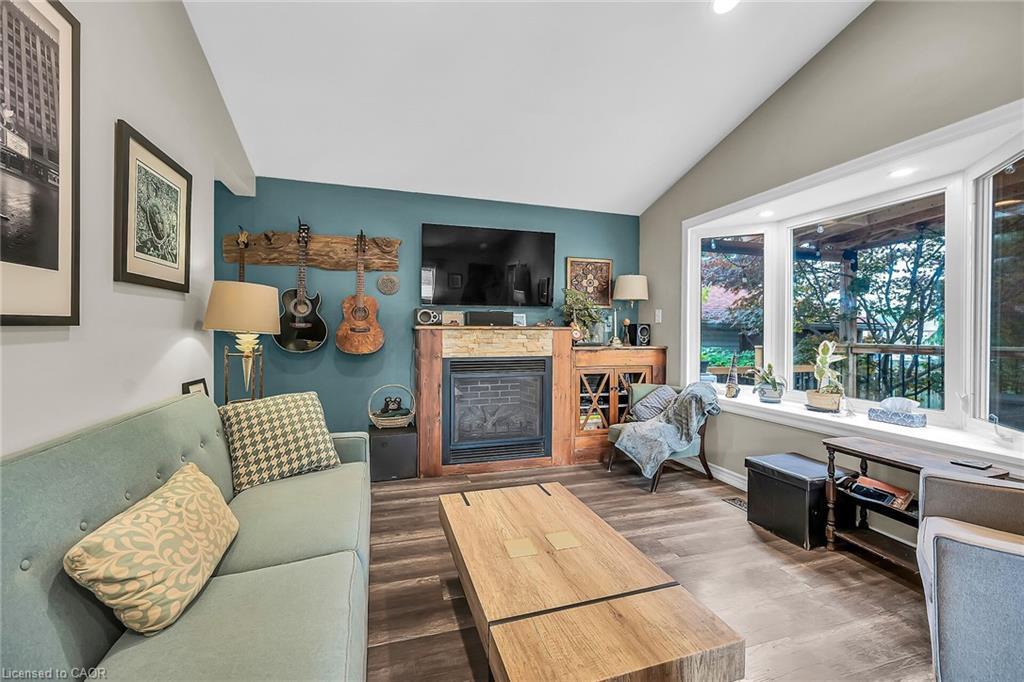 321 East 12Th Street, Hamilton, ON - Indoor Photo Showing Living Room With Fireplace
