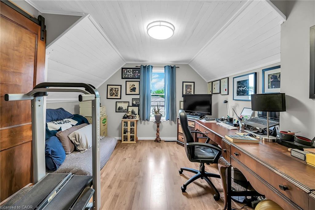 321 East 12Th Street, Hamilton, ON - Indoor Photo Showing Office