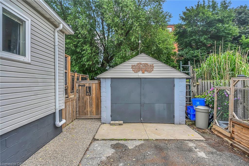 321 East 12Th Street, Hamilton, ON - Outdoor With Exterior