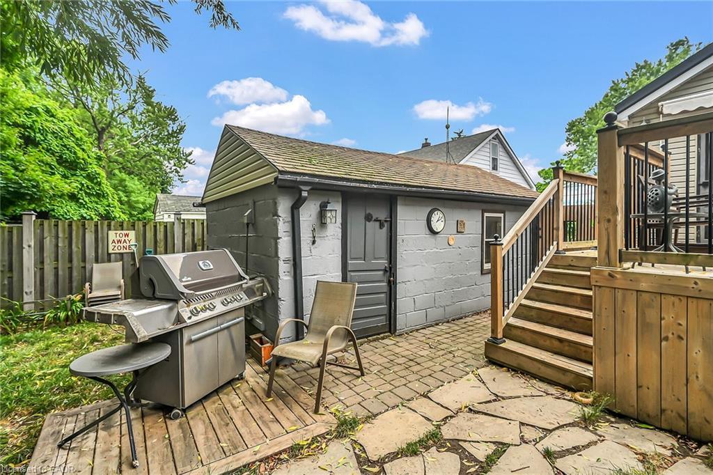 321 East 12Th Street, Hamilton, ON - Outdoor With Deck Patio Veranda