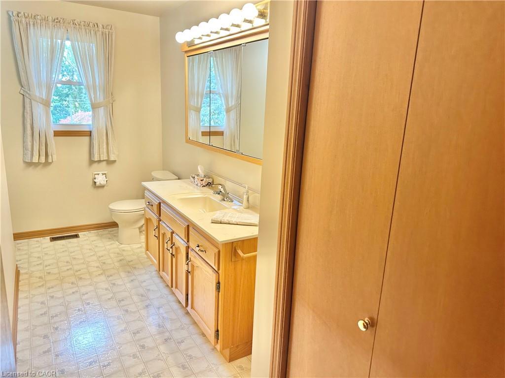 1314 Norfolk County Highway 24 E, Charlotteville, ON - Indoor Photo Showing Bathroom