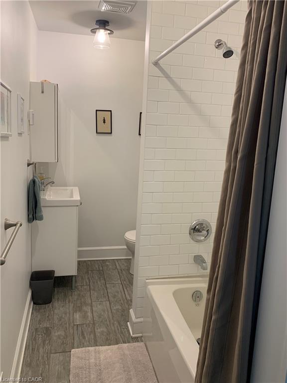 92 Fourth Street E, Collingwood, ON - Indoor Photo Showing Bathroom