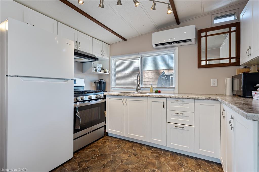 6-92 Clubhouse Road, Turkey Point, ON