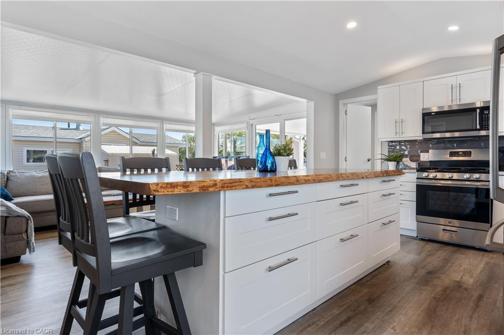 7-92 Clubhouse Road, Turkey Point, ON