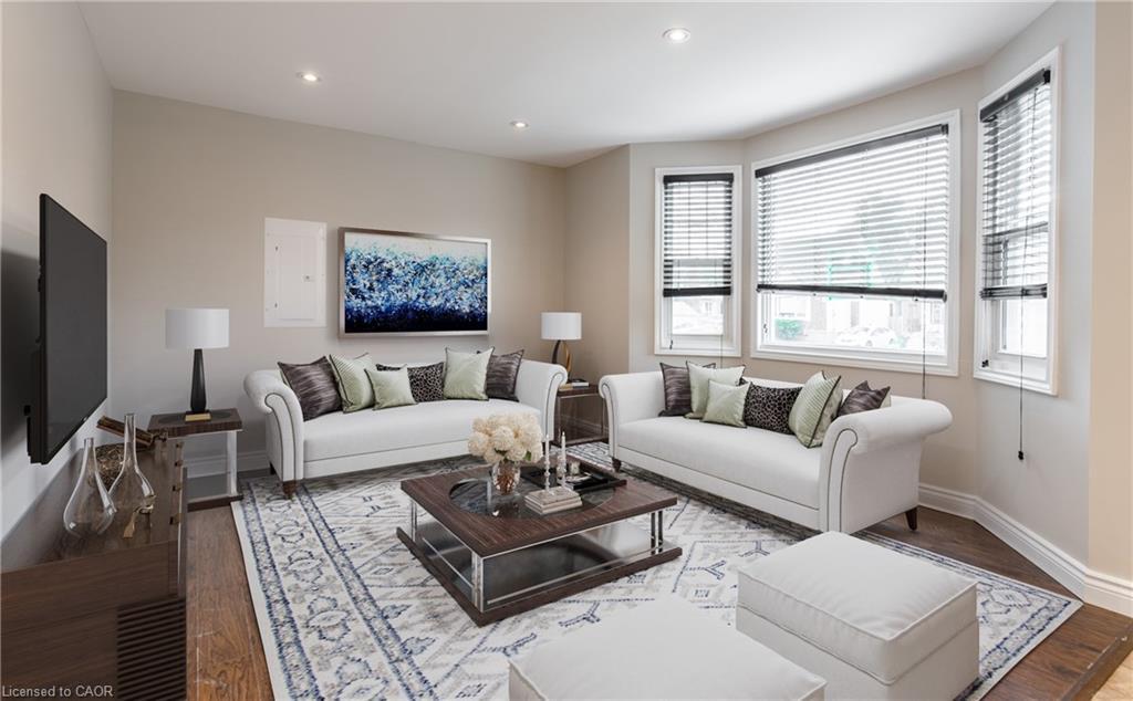 1-129 East 22Nd Street, Hamilton, ON - Indoor Photo Showing Living Room