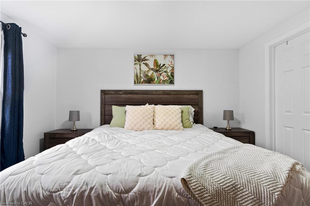 19 Marl Meadow Drive, Kitchener, ON - Indoor Photo Showing Bedroom