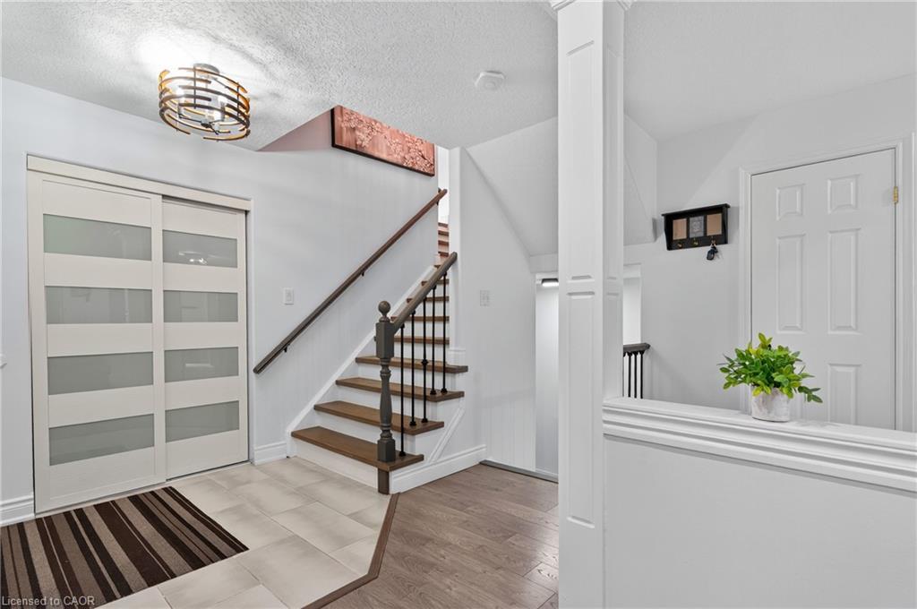 19 Marl Meadow Drive, Kitchener, ON - Indoor Photo Showing Other Room