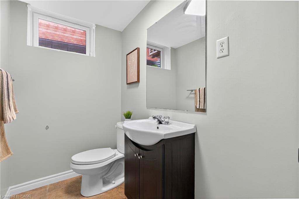 19 Marl Meadow Drive, Kitchener, ON - Indoor Photo Showing Bathroom