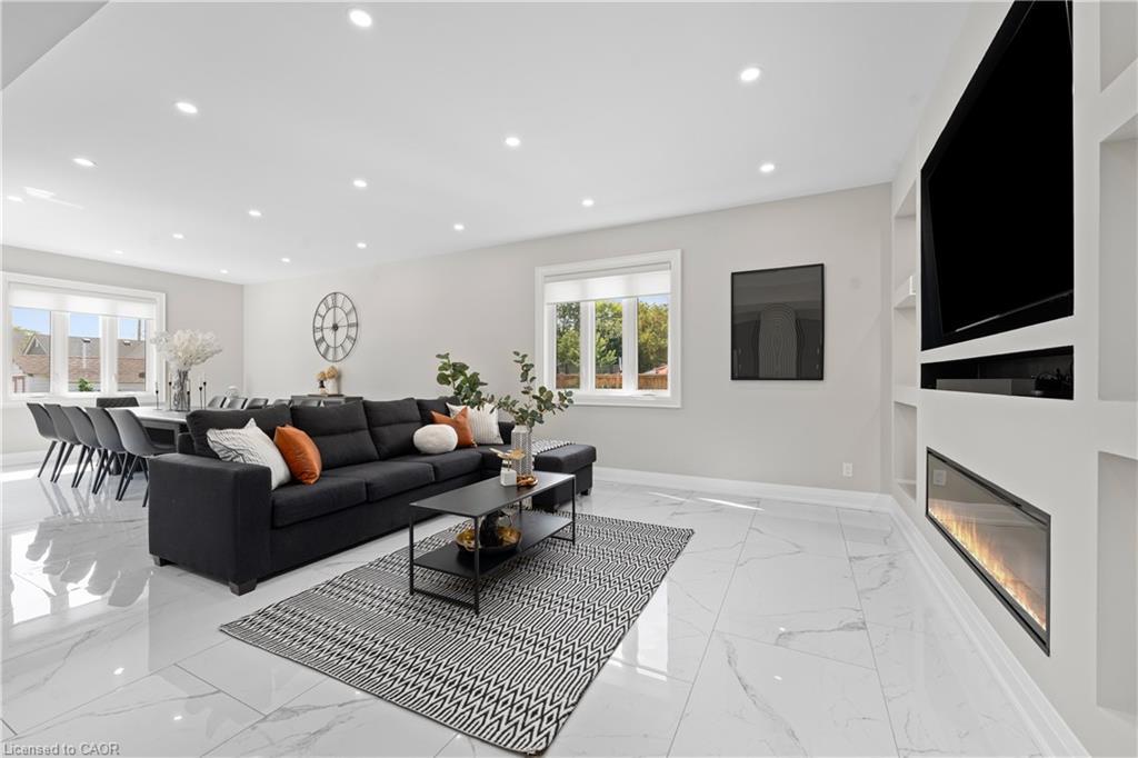 20 Prospect Avenue, St. Catharines, ON - Indoor