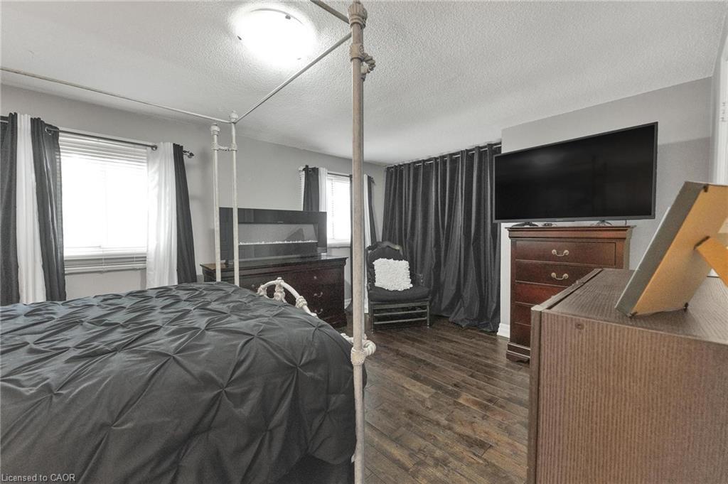 48-860 Rymal Road E, Hamilton, ON - Indoor Photo Showing Bedroom