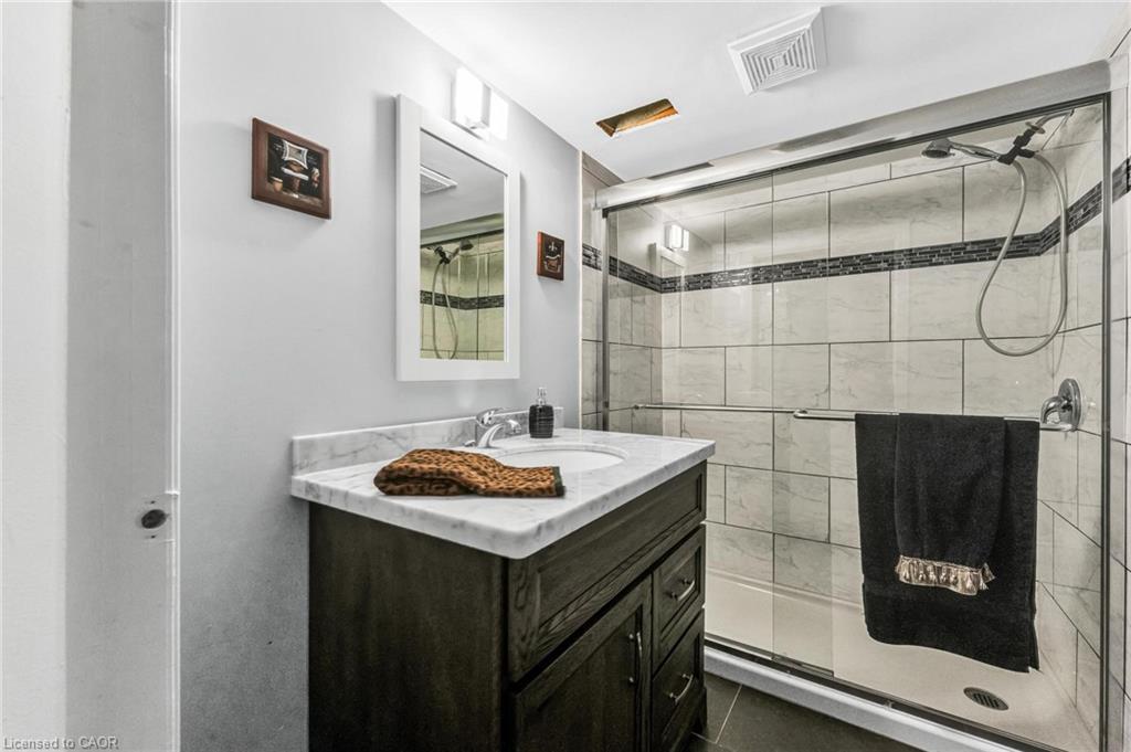 48-860 Rymal Road E, Hamilton, ON - Indoor Photo Showing Bathroom