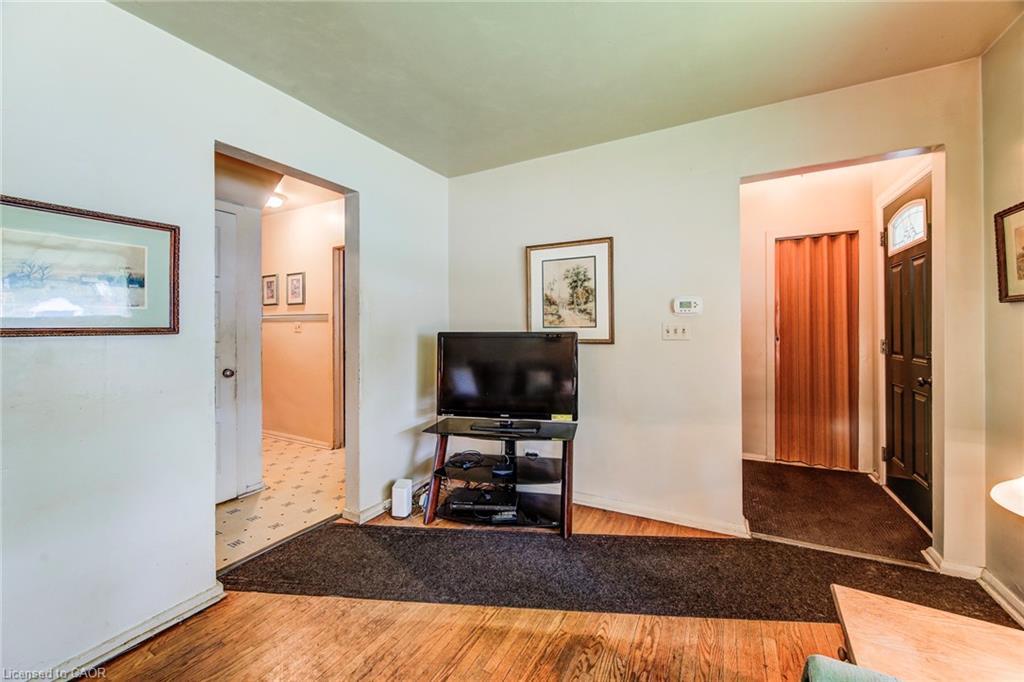 105 Lorne Crescent, Kitchener, ON - Indoor