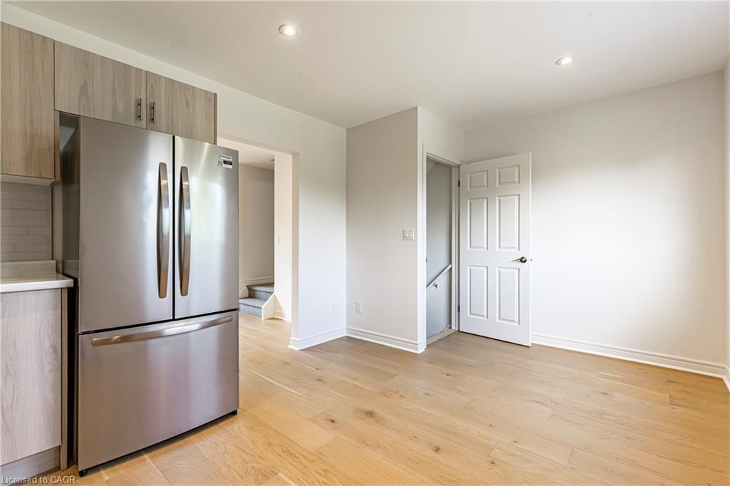 2-65 Mount Albion Road, Hamilton, ON - Indoor Photo Showing Kitchen