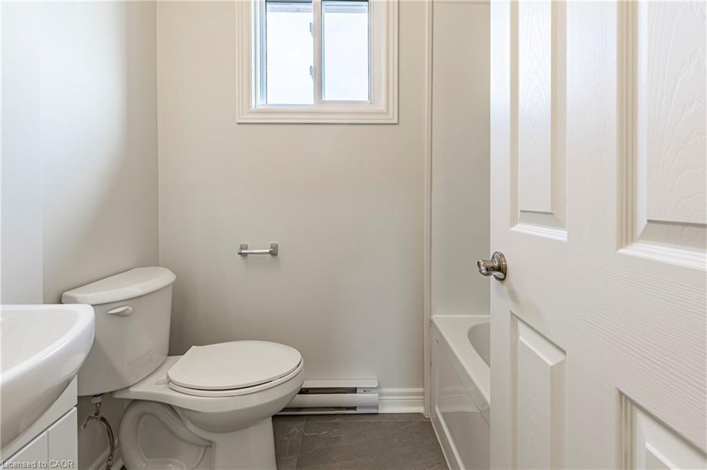 2-65 Mount Albion Road, Hamilton, ON - Indoor Photo Showing Bathroom