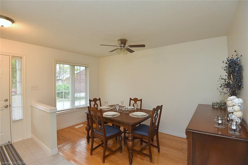 13-243 Fennell Avenue E, Hamilton, ON - Indoor Photo Showing Dining Room