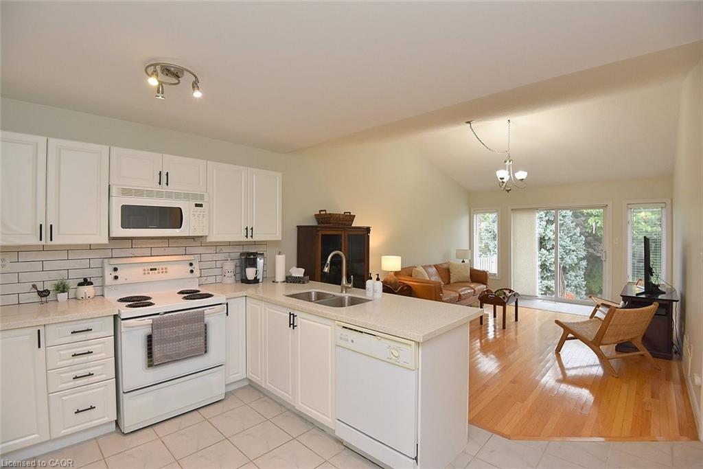 13-243 Fennell Avenue E, Hamilton, ON - Indoor Photo Showing Kitchen With Double Sink