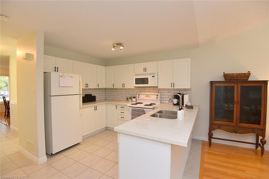 13-243 Fennell Avenue E, Hamilton, ON - Indoor Photo Showing Kitchen With Double Sink