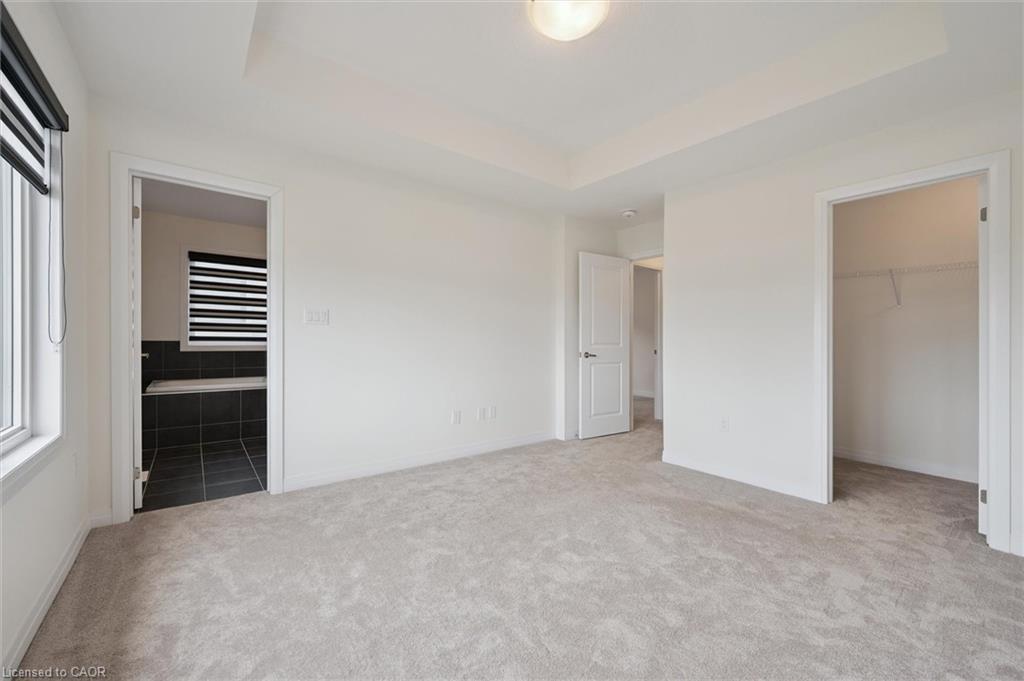 421 Newman Drive, Cambridge, ON - Indoor Photo Showing Other Room