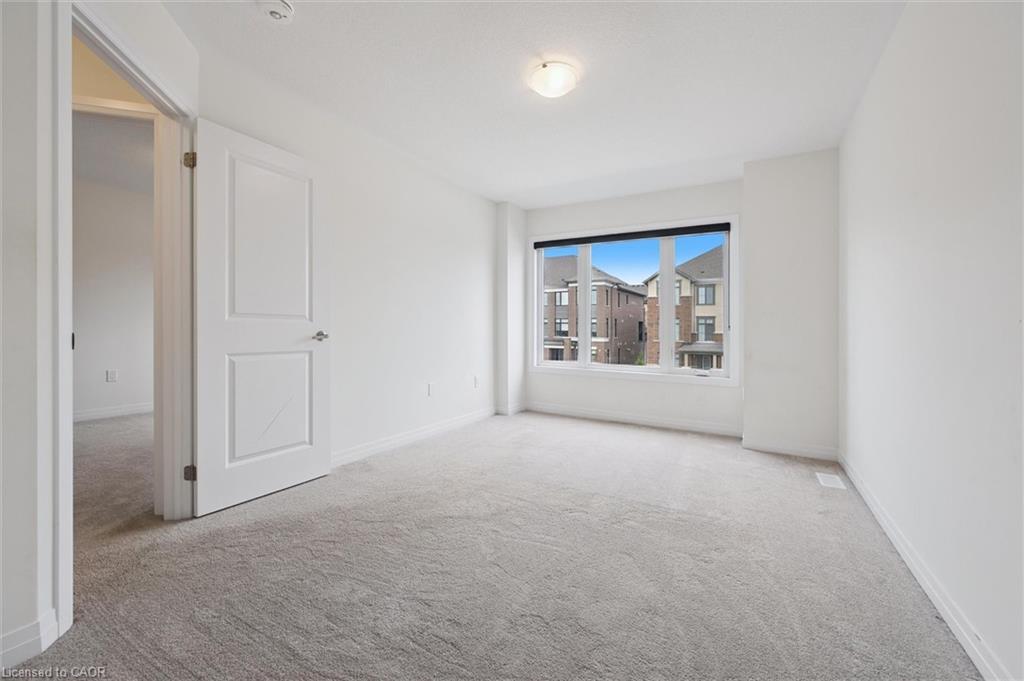 421 Newman Drive, Cambridge, ON - Indoor Photo Showing Other Room