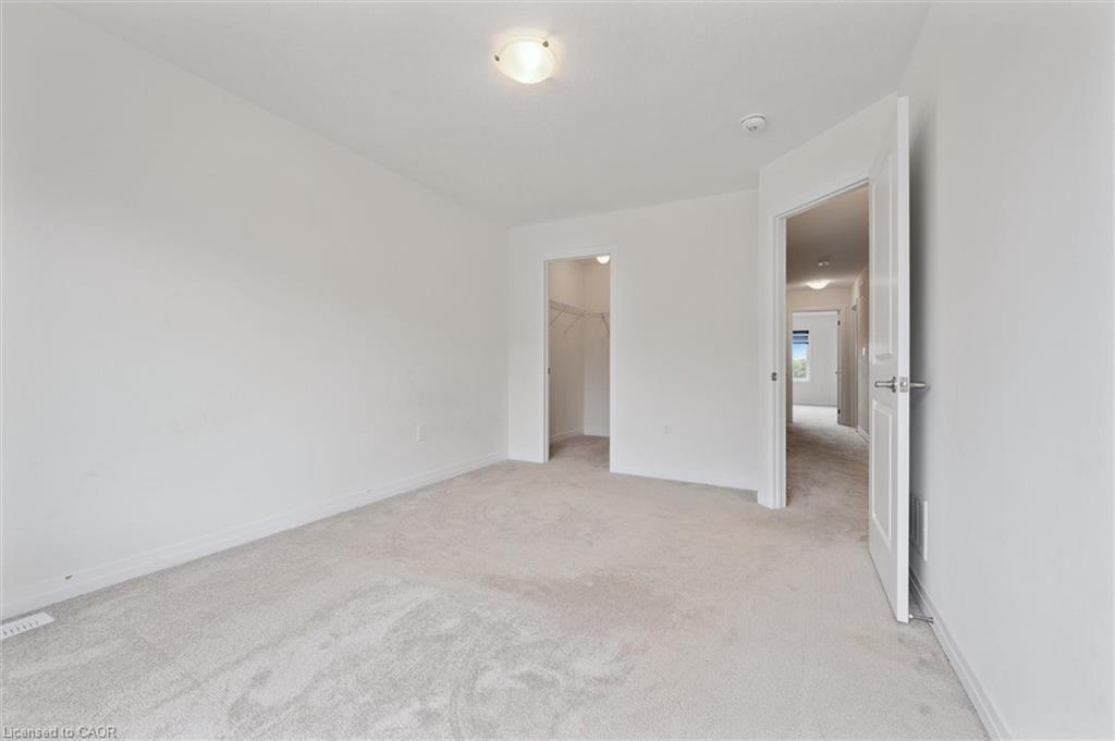 421 Newman Drive, Cambridge, ON - Indoor Photo Showing Other Room