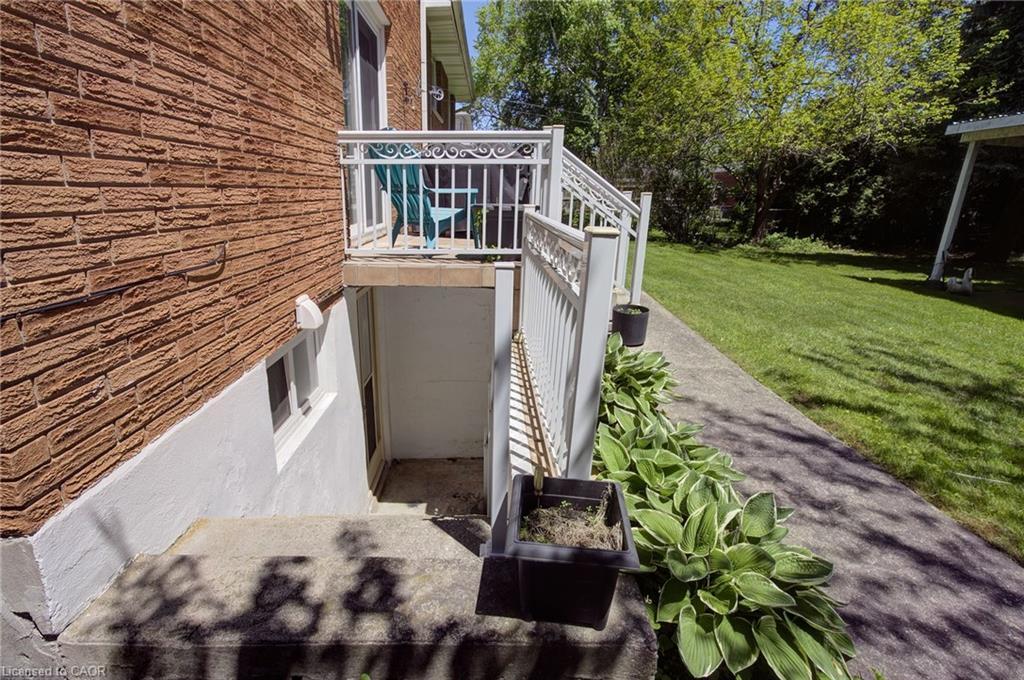 2344 Brinell Avenue, Burlington, ON - Outdoor